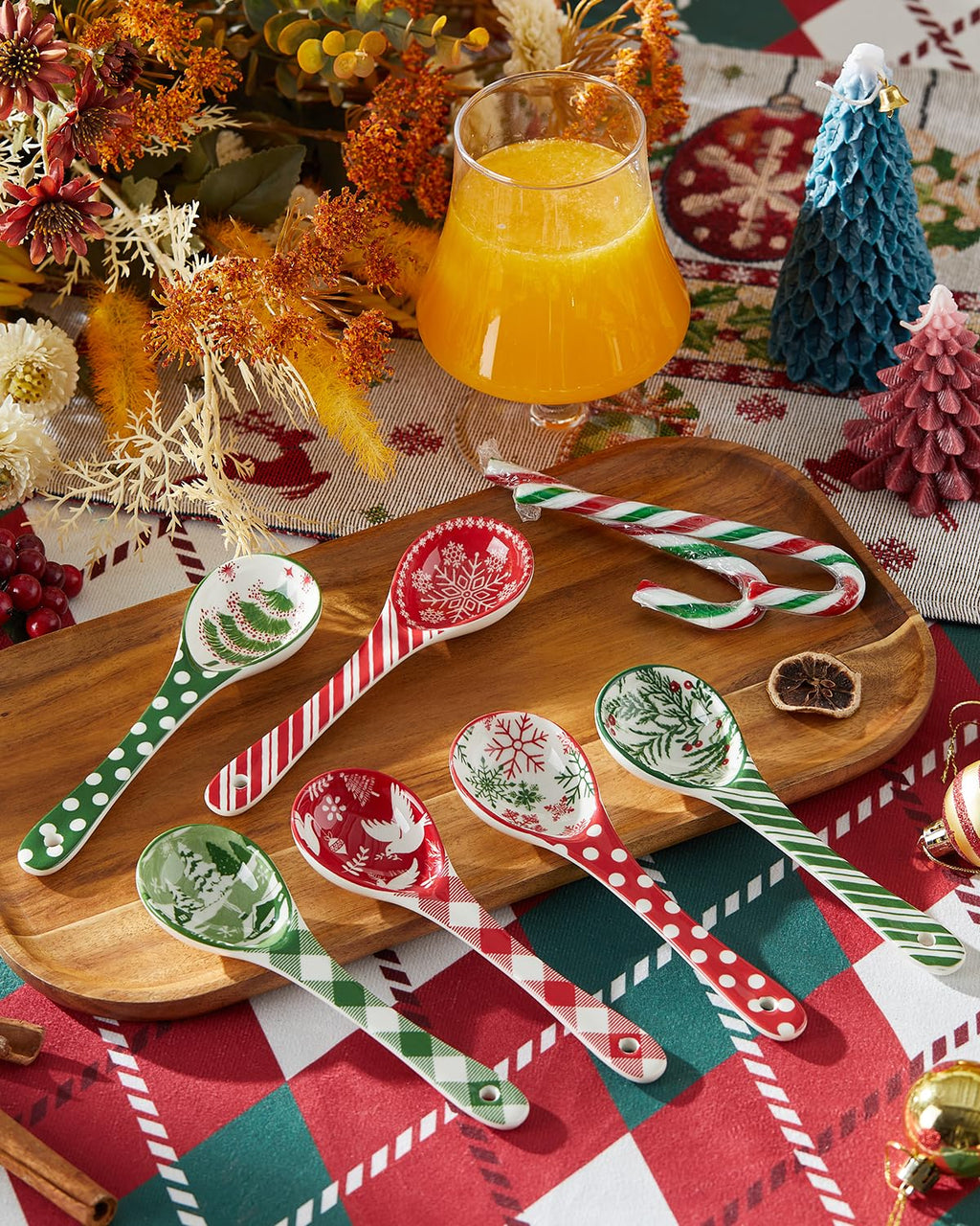 Metahom Christmas Ceramic Spoons, Small Serving Spoons for Soups, Ramen, Cereal, Condiments, Dips, Charcuterie Boards, Dishwasher & Microwave Safe, Set of 6
